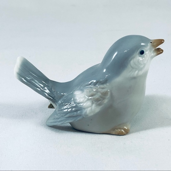 Vintage White & Grey China Bird Ornament Made In Japan - Picture 4 of 12